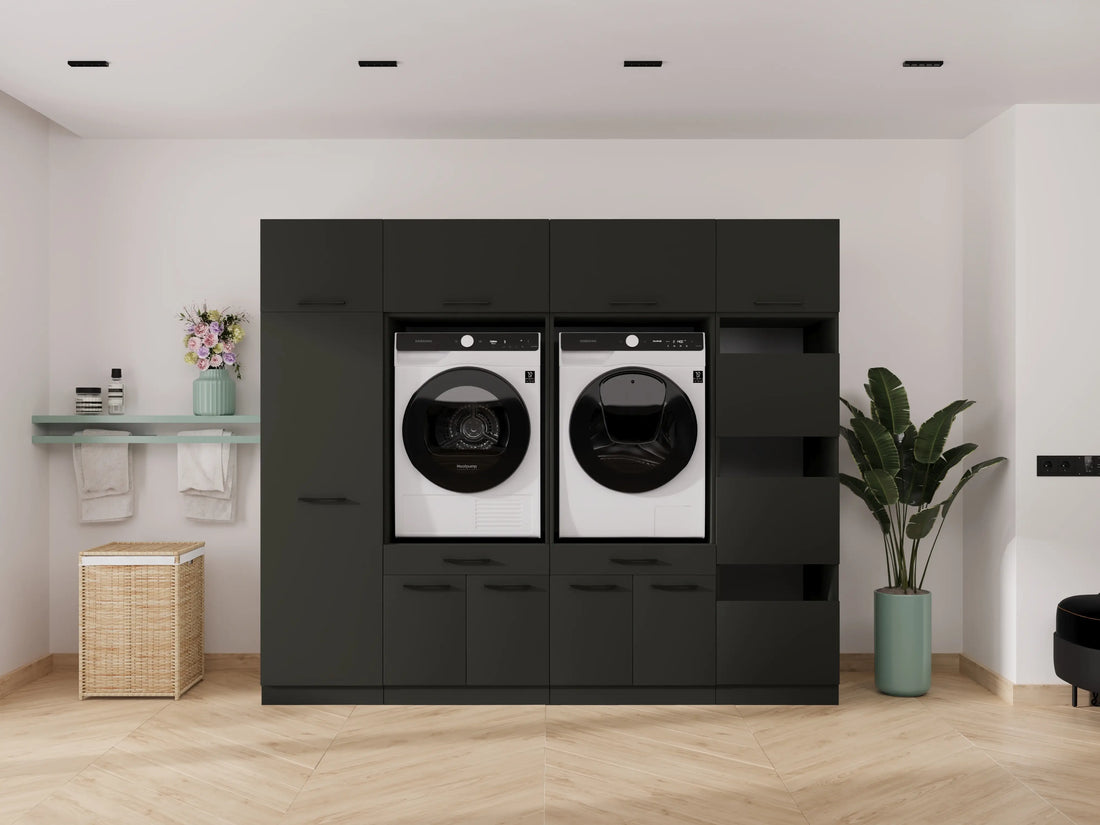 Wasmachine en droger naast elkaar in kast